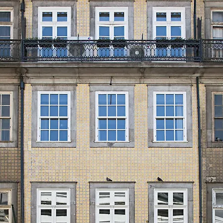 B The Guest Downtown Oporto